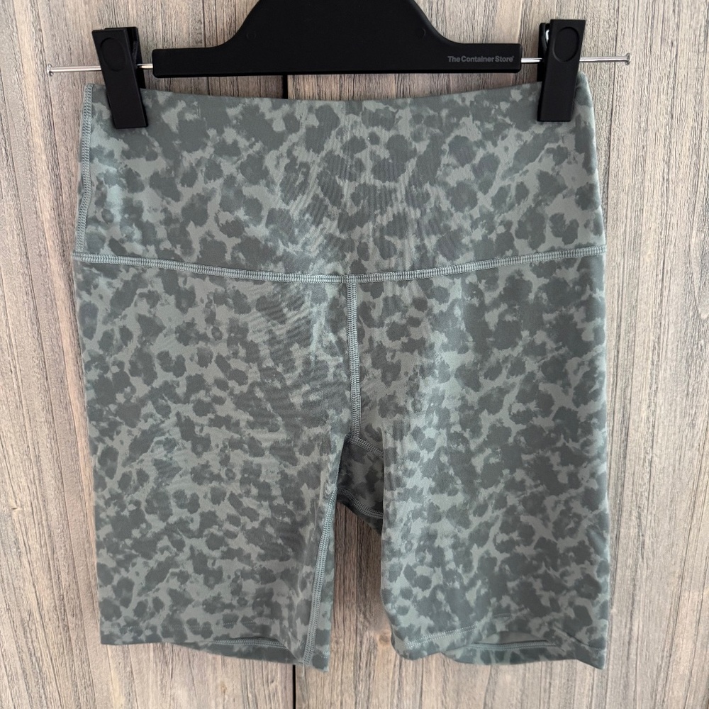 Varley Free Soft Gray Leopard Bike Shorts